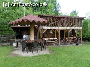 [P03] Foișorul și masa cu umbreluță. » foto by Safta Radu
 - 
<span class="allrVoted glyphicon glyphicon-heart hidden" id="av1167845"></span>
<a class="m-l-10 hidden" id="sv1167845" onclick="voting_Foto_DelVot(,1167845,16292)" role="button">șterge vot <span class="glyphicon glyphicon-remove"></span></a>
<a id="v91167845" class=" c-red"  onclick="voting_Foto_SetVot(1167845)" role="button"><span class="glyphicon glyphicon-heart-empty"></span> <b>LIKE</b> = Votează poza</a> <img class="hidden"  id="f1167845W9" src="/imagini/loader.gif" border="0" /><span class="AjErrMes hidden" id="e1167845ErM"></span>