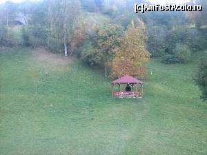 [P03] foisorul, vazut de la intrarea in vila » foto by papone
 - 
<span class="allrVoted glyphicon glyphicon-heart hidden" id="av566297"></span>
<a class="m-l-10 hidden" id="sv566297" onclick="voting_Foto_DelVot(,566297,16344)" role="button">șterge vot <span class="glyphicon glyphicon-remove"></span></a>
<a id="v9566297" class=" c-red"  onclick="voting_Foto_SetVot(566297)" role="button"><span class="glyphicon glyphicon-heart-empty"></span> <b>LIKE</b> = Votează poza</a> <img class="hidden"  id="f566297W9" src="/imagini/loader.gif" border="0" /><span class="AjErrMes hidden" id="e566297ErM"></span>