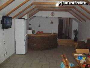 [P04] living si bucatarie; in spate, holul catre camere » foto by papone
 - 
<span class="allrVoted glyphicon glyphicon-heart hidden" id="av564352"></span>
<a class="m-l-10 hidden" id="sv564352" onclick="voting_Foto_DelVot(,564352,16344)" role="button">șterge vot <span class="glyphicon glyphicon-remove"></span></a>
<a id="v9564352" class=" c-red"  onclick="voting_Foto_SetVot(564352)" role="button"><span class="glyphicon glyphicon-heart-empty"></span> <b>LIKE</b> = Votează poza</a> <img class="hidden"  id="f564352W9" src="/imagini/loader.gif" border="0" /><span class="AjErrMes hidden" id="e564352ErM"></span>