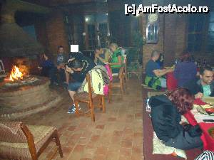 [P03] sala cu focul de tabara si mesele joase » foto by buterfly*
 - 
<span class="allrVoted glyphicon glyphicon-heart hidden" id="av510445"></span>
<a class="m-l-10 hidden" id="sv510445" onclick="voting_Foto_DelVot(,510445,16408)" role="button">șterge vot <span class="glyphicon glyphicon-remove"></span></a>
<a id="v9510445" class=" c-red"  onclick="voting_Foto_SetVot(510445)" role="button"><span class="glyphicon glyphicon-heart-empty"></span> <b>LIKE</b> = Votează poza</a> <img class="hidden"  id="f510445W9" src="/imagini/loader.gif" border="0" /><span class="AjErrMes hidden" id="e510445ErM"></span>