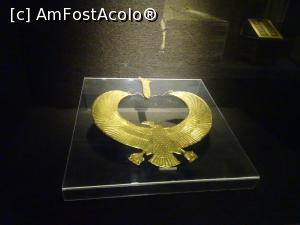 P16 [MAY-2019] King Tut Museum –colier de aut