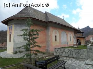 [P05] Biserica văzută din lateral.  » foto by Safta Radu
 - 
<span class="allrVoted glyphicon glyphicon-heart hidden" id="av956928"></span>
<a class="m-l-10 hidden" id="sv956928" onclick="voting_Foto_DelVot(,956928,16498)" role="button">șterge vot <span class="glyphicon glyphicon-remove"></span></a>
<a id="v9956928" class=" c-red"  onclick="voting_Foto_SetVot(956928)" role="button"><span class="glyphicon glyphicon-heart-empty"></span> <b>LIKE</b> = Votează poza</a> <img class="hidden"  id="f956928W9" src="/imagini/loader.gif" border="0" /><span class="AjErrMes hidden" id="e956928ErM"></span>