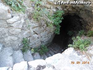 [P17] Cetatea Golubac - Coborârea în turnul octogonal, acum inundat.  » foto by iulianic
 - 
<span class="allrVoted glyphicon glyphicon-heart hidden" id="av551600"></span>
<a class="m-l-10 hidden" id="sv551600" onclick="voting_Foto_DelVot(,551600,16590)" role="button">șterge vot <span class="glyphicon glyphicon-remove"></span></a>
<a id="v9551600" class=" c-red"  onclick="voting_Foto_SetVot(551600)" role="button"><span class="glyphicon glyphicon-heart-empty"></span> <b>LIKE</b> = Votează poza</a> <img class="hidden"  id="f551600W9" src="/imagini/loader.gif" border="0" /><span class="AjErrMes hidden" id="e551600ErM"></span>