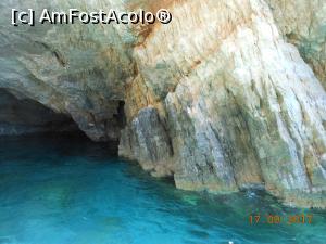[P04] Zakynthos - Peșterile Keri misterioase și albastre.  » foto by iulianic
 - 
<span class="allrVoted glyphicon glyphicon-heart hidden" id="av907052"></span>
<a class="m-l-10 hidden" id="sv907052" onclick="voting_Foto_DelVot(,907052,16617)" role="button">șterge vot <span class="glyphicon glyphicon-remove"></span></a>
<a id="v9907052" class=" c-red"  onclick="voting_Foto_SetVot(907052)" role="button"><span class="glyphicon glyphicon-heart-empty"></span> <b>LIKE</b> = Votează poza</a> <img class="hidden"  id="f907052W9" src="/imagini/loader.gif" border="0" /><span class="AjErrMes hidden" id="e907052ErM"></span>