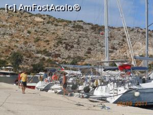 [P20] Zakynthos - Agios Nikoloaos, în port.  » foto by iulianic
 - 
<span class="allrVoted glyphicon glyphicon-heart hidden" id="av909566"></span>
<a class="m-l-10 hidden" id="sv909566" onclick="voting_Foto_DelVot(,909566,16617)" role="button">șterge vot <span class="glyphicon glyphicon-remove"></span></a>
<a id="v9909566" class=" c-red"  onclick="voting_Foto_SetVot(909566)" role="button"><span class="glyphicon glyphicon-heart-empty"></span> <b>LIKE</b> = Votează poza</a> <img class="hidden"  id="f909566W9" src="/imagini/loader.gif" border="0" /><span class="AjErrMes hidden" id="e909566ErM"></span>