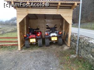 [P10] Atv-urile stăteau cuminţi la locul lor, aşteptând turiştii.  » foto by Safta Radu
 - 
<span class="allrVoted glyphicon glyphicon-heart hidden" id="av922318"></span>
<a class="m-l-10 hidden" id="sv922318" onclick="voting_Foto_DelVot(,922318,16630)" role="button">șterge vot <span class="glyphicon glyphicon-remove"></span></a>
<a id="v9922318" class=" c-red"  onclick="voting_Foto_SetVot(922318)" role="button"><span class="glyphicon glyphicon-heart-empty"></span> <b>LIKE</b> = Votează poza</a> <img class="hidden"  id="f922318W9" src="/imagini/loader.gif" border="0" /><span class="AjErrMes hidden" id="e922318ErM"></span>