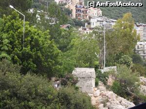 [P65] Sarcofag lycian in portul din Kas » foto by irinad
 - 
<span class="allrVoted glyphicon glyphicon-heart hidden" id="av521116"></span>
<a class="m-l-10 hidden" id="sv521116" onclick="voting_Foto_DelVot(,521116,16660)" role="button">șterge vot <span class="glyphicon glyphicon-remove"></span></a>
<a id="v9521116" class=" c-red"  onclick="voting_Foto_SetVot(521116)" role="button"><span class="glyphicon glyphicon-heart-empty"></span> <b>LIKE</b> = Votează poza</a> <img class="hidden"  id="f521116W9" src="/imagini/loader.gif" border="0" /><span class="AjErrMes hidden" id="e521116ErM"></span>