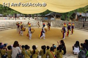 [P31] Korean Folk Village, Muzică și dans tradițional, patrimoniu mondial » foto by mprofeanu
 - 
<span class="allrVoted glyphicon glyphicon-heart hidden" id="av791223"></span>
<a class="m-l-10 hidden" id="sv791223" onclick="voting_Foto_DelVot(,791223,16707)" role="button">șterge vot <span class="glyphicon glyphicon-remove"></span></a>
<a id="v9791223" class=" c-red"  onclick="voting_Foto_SetVot(791223)" role="button"><span class="glyphicon glyphicon-heart-empty"></span> <b>LIKE</b> = Votează poza</a> <img class="hidden"  id="f791223W9" src="/imagini/loader.gif" border="0" /><span class="AjErrMes hidden" id="e791223ErM"></span>