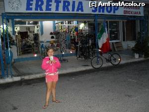 [P14] magazinul de suveniruri unde se vorbeste romaneste » foto by soacramea13
 - 
<span class="allrVoted glyphicon glyphicon-heart hidden" id="av558856"></span>
<a class="m-l-10 hidden" id="sv558856" onclick="voting_Foto_DelVot(,558856,16766)" role="button">șterge vot <span class="glyphicon glyphicon-remove"></span></a>
<a id="v9558856" class=" c-red"  onclick="voting_Foto_SetVot(558856)" role="button"><span class="glyphicon glyphicon-heart-empty"></span> <b>LIKE</b> = Votează poza</a> <img class="hidden"  id="f558856W9" src="/imagini/loader.gif" border="0" /><span class="AjErrMes hidden" id="e558856ErM"></span>