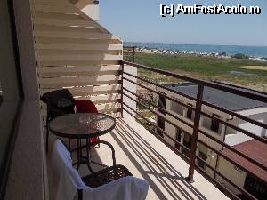 [P04] Balconul cu vedere la mare (toate camerele au vedere la mare)  » foto by FlaviuGeorge
 - 
<span class="allrVoted glyphicon glyphicon-heart hidden" id="av524360"></span>
<a class="m-l-10 hidden" id="sv524360" onclick="voting_Foto_DelVot(,524360,16772)" role="button">șterge vot <span class="glyphicon glyphicon-remove"></span></a>
<a id="v9524360" class=" c-red"  onclick="voting_Foto_SetVot(524360)" role="button"><span class="glyphicon glyphicon-heart-empty"></span> <b>LIKE</b> = Votează poza</a> <img class="hidden"  id="f524360W9" src="/imagini/loader.gif" border="0" /><span class="AjErrMes hidden" id="e524360ErM"></span>