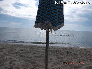 [P06] Vesnica nostalgie a nemarginirii sustinuta de umbrela veterana de 22 ani cu suport de otel care face gaura si in lut.  » foto by Albinoium
 - 
<span class="allrVoted glyphicon glyphicon-heart hidden" id="av632850"></span>
<a class="m-l-10 hidden" id="sv632850" onclick="voting_Foto_DelVot(,632850,16853)" role="button">șterge vot <span class="glyphicon glyphicon-remove"></span></a>
<a id="v9632850" class=" c-red"  onclick="voting_Foto_SetVot(632850)" role="button"><span class="glyphicon glyphicon-heart-empty"></span> <b>LIKE</b> = Votează poza</a> <img class="hidden"  id="f632850W9" src="/imagini/loader.gif" border="0" /><span class="AjErrMes hidden" id="e632850ErM"></span>