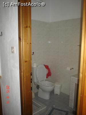 [P32] baie camera tripla de la parter » foto by Denisa13
 - 
<span class="allrVoted glyphicon glyphicon-heart hidden" id="av714151"></span>
<a class="m-l-10 hidden" id="sv714151" onclick="voting_Foto_DelVot(,714151,16944)" role="button">șterge vot <span class="glyphicon glyphicon-remove"></span></a>
<a id="v9714151" class=" c-red"  onclick="voting_Foto_SetVot(714151)" role="button"><span class="glyphicon glyphicon-heart-empty"></span> <b>LIKE</b> = Votează poza</a> <img class="hidden"  id="f714151W9" src="/imagini/loader.gif" border="0" /><span class="AjErrMes hidden" id="e714151ErM"></span>