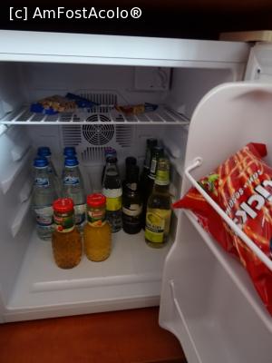 [P11] Produse în minibar - Hotel Alexis, Cluj.  » foto by tata123 🔱
 - 
<span class="allrVoted glyphicon glyphicon-heart hidden" id="av1026584"></span>
<a class="m-l-10 hidden" id="sv1026584" onclick="voting_Foto_DelVot(,1026584,16985)" role="button">șterge vot <span class="glyphicon glyphicon-remove"></span></a>
<a id="v91026584" class=" c-red"  onclick="voting_Foto_SetVot(1026584)" role="button"><span class="glyphicon glyphicon-heart-empty"></span> <b>LIKE</b> = Votează poza</a> <img class="hidden"  id="f1026584W9" src="/imagini/loader.gif" border="0" /><span class="AjErrMes hidden" id="e1026584ErM"></span>