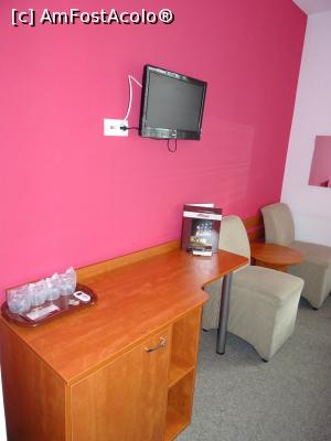 [P08] Mobilier cameră twin - Hotel Alexis, Cluj.  » foto by tata123 🔱
 - 
<span class="allrVoted glyphicon glyphicon-heart hidden" id="av1026579"></span>
<a class="m-l-10 hidden" id="sv1026579" onclick="voting_Foto_DelVot(,1026579,16985)" role="button">șterge vot <span class="glyphicon glyphicon-remove"></span></a>
<a id="v91026579" class=" c-red"  onclick="voting_Foto_SetVot(1026579)" role="button"><span class="glyphicon glyphicon-heart-empty"></span> <b>LIKE</b> = Votează poza</a> <img class="hidden"  id="f1026579W9" src="/imagini/loader.gif" border="0" /><span class="AjErrMes hidden" id="e1026579ErM"></span>
