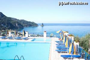 [P09] Piscina cu view » foto by IoanaV
 - 
<span class="allrVoted glyphicon glyphicon-heart hidden" id="av538678"></span>
<a class="m-l-10 hidden" id="sv538678" onclick="voting_Foto_DelVot(,538678,17048)" role="button">șterge vot <span class="glyphicon glyphicon-remove"></span></a>
<a id="v9538678" class=" c-red"  onclick="voting_Foto_SetVot(538678)" role="button"><span class="glyphicon glyphicon-heart-empty"></span> <b>LIKE</b> = Votează poza</a> <img class="hidden"  id="f538678W9" src="/imagini/loader.gif" border="0" /><span class="AjErrMes hidden" id="e538678ErM"></span>
