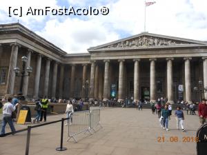 [P28] Londra - Turiști de toate națiile la British Museum.  » foto by iulianic
 - 
<span class="allrVoted glyphicon glyphicon-heart hidden" id="av783960"></span>
<a class="m-l-10 hidden" id="sv783960" onclick="voting_Foto_DelVot(,783960,17056)" role="button">șterge vot <span class="glyphicon glyphicon-remove"></span></a>
<a id="v9783960" class=" c-red"  onclick="voting_Foto_SetVot(783960)" role="button"><span class="glyphicon glyphicon-heart-empty"></span> <b>LIKE</b> = Votează poza</a> <img class="hidden"  id="f783960W9" src="/imagini/loader.gif" border="0" /><span class="AjErrMes hidden" id="e783960ErM"></span>