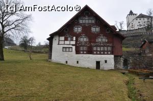 [P13] Casa rosie si in fundal castelul » foto by DOINITA
 - 
<span class="allrVoted glyphicon glyphicon-heart hidden" id="av946618"></span>
<a class="m-l-10 hidden" id="sv946618" onclick="voting_Foto_DelVot(,946618,17056)" role="button">șterge vot <span class="glyphicon glyphicon-remove"></span></a>
<a id="v9946618" class=" c-red"  onclick="voting_Foto_SetVot(946618)" role="button"><span class="glyphicon glyphicon-heart-empty"></span> <b>LIKE</b> = Votează poza</a> <img class="hidden"  id="f946618W9" src="/imagini/loader.gif" border="0" /><span class="AjErrMes hidden" id="e946618ErM"></span>