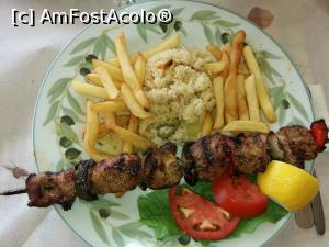 [P12] Pork souvlaki la Coral Taverna, Lichnos Beach » foto by mirmicu
 - 
<span class="allrVoted glyphicon glyphicon-heart hidden" id="av977034"></span>
<a class="m-l-10 hidden" id="sv977034" onclick="voting_Foto_DelVot(,977034,17099)" role="button">șterge vot <span class="glyphicon glyphicon-remove"></span></a>
<a id="v9977034" class=" c-red"  onclick="voting_Foto_SetVot(977034)" role="button"><span class="glyphicon glyphicon-heart-empty"></span> <b>LIKE</b> = Votează poza</a> <img class="hidden"  id="f977034W9" src="/imagini/loader.gif" border="0" /><span class="AjErrMes hidden" id="e977034ErM"></span>