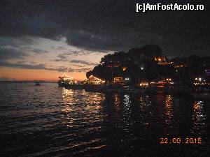 [P02] Restaurant Bacchos - Seara, vedere spre port şi spre promontoriul cu Castelul Veneţian.  » foto by iulianic
 - 
<span class="allrVoted glyphicon glyphicon-heart hidden" id="av678309"></span>
<a class="m-l-10 hidden" id="sv678309" onclick="voting_Foto_DelVot(,678309,17099)" role="button">șterge vot <span class="glyphicon glyphicon-remove"></span></a>
<a id="v9678309" class=" c-red"  onclick="voting_Foto_SetVot(678309)" role="button"><span class="glyphicon glyphicon-heart-empty"></span> <b>LIKE</b> = Votează poza</a> <img class="hidden"  id="f678309W9" src="/imagini/loader.gif" border="0" /><span class="AjErrMes hidden" id="e678309ErM"></span>
