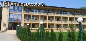 [P01] hotel Pinguin, spatiu verde generos » foto by Yolanda
 - 
<span class="allrVoted glyphicon glyphicon-heart hidden" id="av1414739"></span>
<a class="m-l-10 hidden" id="sv1414739" onclick="voting_Foto_DelVot(,1414739,17163)" role="button">șterge vot <span class="glyphicon glyphicon-remove"></span></a>
<a id="v91414739" class=" c-red"  onclick="voting_Foto_SetVot(1414739)" role="button"><span class="glyphicon glyphicon-heart-empty"></span> <b>LIKE</b> = Votează poza</a> <img class="hidden"  id="f1414739W9" src="/imagini/loader.gif" border="0" /><span class="AjErrMes hidden" id="e1414739ErM"></span>