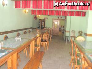 [P29] Sala de mese » foto by Michi
 - 
<span class="allrVoted glyphicon glyphicon-heart hidden" id="av545431"></span>
<a class="m-l-10 hidden" id="sv545431" onclick="voting_Foto_DelVot(,545431,17219)" role="button">șterge vot <span class="glyphicon glyphicon-remove"></span></a>
<a id="v9545431" class=" c-red"  onclick="voting_Foto_SetVot(545431)" role="button"><span class="glyphicon glyphicon-heart-empty"></span> <b>LIKE</b> = Votează poza</a> <img class="hidden"  id="f545431W9" src="/imagini/loader.gif" border="0" /><span class="AjErrMes hidden" id="e545431ErM"></span>
