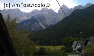 P05 [JUL-2015] Munţii Triglav văzuţi seara din balconul vilei din staţiunea Kranjska Gora, Slovenia. 