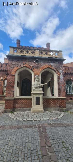 [P08] Muzeul din apropiere » foto by Tonyc
 - 
<span class="allrVoted glyphicon glyphicon-heart hidden" id="av1526529"></span>
<a class="m-l-10 hidden" id="sv1526529" onclick="voting_Foto_DelVot(,1526529,17319)" role="button">șterge vot <span class="glyphicon glyphicon-remove"></span></a>
<a id="v91526529" class=" c-red"  onclick="voting_Foto_SetVot(1526529)" role="button"><span class="glyphicon glyphicon-heart-empty"></span> <b>LIKE</b> = Votează poza</a> <img class="hidden"  id="f1526529W9" src="/imagini/loader.gif" border="0" /><span class="AjErrMes hidden" id="e1526529ErM"></span>