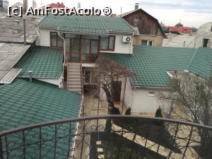 [P09] vedere din balconul camerei, toate acoperisurile verzi sunt ale corpurilor de cladire ale pensiunii (minihotelului) Lidia » foto by Dan&Ema
 - 
<span class="allrVoted glyphicon glyphicon-heart hidden" id="av722626"></span>
<a class="m-l-10 hidden" id="sv722626" onclick="voting_Foto_DelVot(,722626,17360)" role="button">șterge vot <span class="glyphicon glyphicon-remove"></span></a>
<a id="v9722626" class=" c-red"  onclick="voting_Foto_SetVot(722626)" role="button"><span class="glyphicon glyphicon-heart-empty"></span> <b>LIKE</b> = Votează poza</a> <img class="hidden"  id="f722626W9" src="/imagini/loader.gif" border="0" /><span class="AjErrMes hidden" id="e722626ErM"></span>