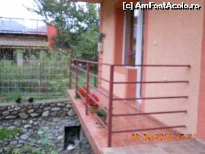 [P02] balconul de la parterul pensiunii » foto by zlatna
 - 
<span class="allrVoted glyphicon glyphicon-heart hidden" id="av553045"></span>
<a class="m-l-10 hidden" id="sv553045" onclick="voting_Foto_DelVot(,553045,17407)" role="button">șterge vot <span class="glyphicon glyphicon-remove"></span></a>
<a id="v9553045" class=" c-red"  onclick="voting_Foto_SetVot(553045)" role="button"><span class="glyphicon glyphicon-heart-empty"></span> <b>LIKE</b> = Votează poza</a> <img class="hidden"  id="f553045W9" src="/imagini/loader.gif" border="0" /><span class="AjErrMes hidden" id="e553045ErM"></span>