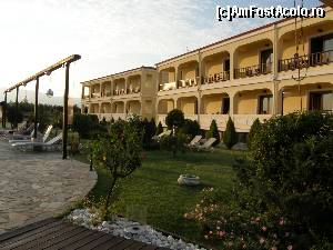 [P05] Agnantio Hotel & Spa » foto by andreidan
 - 
<span class="allrVoted glyphicon glyphicon-heart hidden" id="av652354"></span>
<a class="m-l-10 hidden" id="sv652354" onclick="voting_Foto_DelVot(,652354,17418)" role="button">șterge vot <span class="glyphicon glyphicon-remove"></span></a>
<a id="v9652354" class=" c-red"  onclick="voting_Foto_SetVot(652354)" role="button"><span class="glyphicon glyphicon-heart-empty"></span> <b>LIKE</b> = Votează poza</a> <img class="hidden"  id="f652354W9" src="/imagini/loader.gif" border="0" /><span class="AjErrMes hidden" id="e652354ErM"></span>