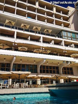 [P06] Remisens Family Hotel Excelsior - vedere de la piscinele de afara » foto by cristi_an3000
 - 
<span class="allrVoted glyphicon glyphicon-heart hidden" id="av553511"></span>
<a class="m-l-10 hidden" id="sv553511" onclick="voting_Foto_DelVot(,553511,17424)" role="button">șterge vot <span class="glyphicon glyphicon-remove"></span></a>
<a id="v9553511" class=" c-red"  onclick="voting_Foto_SetVot(553511)" role="button"><span class="glyphicon glyphicon-heart-empty"></span> <b>LIKE</b> = Votează poza</a> <img class="hidden"  id="f553511W9" src="/imagini/loader.gif" border="0" /><span class="AjErrMes hidden" id="e553511ErM"></span>
