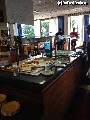 [P07] Remisens Family Hotel Excelsior - la micul dejun » foto by cristi_an3000
 - 
<span class="allrVoted glyphicon glyphicon-heart hidden" id="av553512"></span>
<a class="m-l-10 hidden" id="sv553512" onclick="voting_Foto_DelVot(,553512,17424)" role="button">șterge vot <span class="glyphicon glyphicon-remove"></span></a>
<a id="v9553512" class=" c-red"  onclick="voting_Foto_SetVot(553512)" role="button"><span class="glyphicon glyphicon-heart-empty"></span> <b>LIKE</b> = Votează poza</a> <img class="hidden"  id="f553512W9" src="/imagini/loader.gif" border="0" /><span class="AjErrMes hidden" id="e553512ErM"></span>