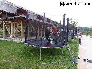 [P24] trambulină Jumping Pillow 10 minute (maxim 3 persoane) - 3 lei » foto by Marian Preda
 - 
<span class="allrVoted glyphicon glyphicon-heart hidden" id="av654458"></span>
<a class="m-l-10 hidden" id="sv654458" onclick="voting_Foto_DelVot(,654458,17437)" role="button">șterge vot <span class="glyphicon glyphicon-remove"></span></a>
<a id="v9654458" class=" c-red"  onclick="voting_Foto_SetVot(654458)" role="button"><span class="glyphicon glyphicon-heart-empty"></span> <b>LIKE</b> = Votează poza</a> <img class="hidden"  id="f654458W9" src="/imagini/loader.gif" border="0" /><span class="AjErrMes hidden" id="e654458ErM"></span>
