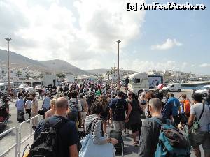 [P24] Turistii coboara in portul Parikia din Paros » foto by zuftim
 - 
<span class="allrVoted glyphicon glyphicon-heart hidden" id="av647638"></span>
<a class="m-l-10 hidden" id="sv647638" onclick="voting_Foto_DelVot(,647638,17461)" role="button">șterge vot <span class="glyphicon glyphicon-remove"></span></a>
<a id="v9647638" class=" c-red"  onclick="voting_Foto_SetVot(647638)" role="button"><span class="glyphicon glyphicon-heart-empty"></span> <b>LIKE</b> = Votează poza</a> <img class="hidden"  id="f647638W9" src="/imagini/loader.gif" border="0" /><span class="AjErrMes hidden" id="e647638ErM"></span>