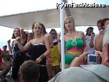 [P10] animatoarea împreună cu turiştii- distracţie pe Apollon » foto by mirelopodu*
 - 
<span class="allrVoted glyphicon glyphicon-heart hidden" id="av34295"></span>
<a class="m-l-10 hidden" id="sv34295" onclick="voting_Foto_DelVot(,34295,17499)" role="button">șterge vot <span class="glyphicon glyphicon-remove"></span></a>
<a id="v934295" class=" c-red"  onclick="voting_Foto_SetVot(34295)" role="button"><span class="glyphicon glyphicon-heart-empty"></span> <b>LIKE</b> = Votează poza</a> <img class="hidden"  id="f34295W9" src="/imagini/loader.gif" border="0" /><span class="AjErrMes hidden" id="e34295ErM"></span>