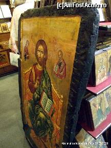 [P04] icoană care valora cateva mii de euro ... » foto by iulibv
 - 
<span class="allrVoted glyphicon glyphicon-heart hidden" id="av113548"></span>
<a class="m-l-10 hidden" id="sv113548" onclick="voting_Foto_DelVot(,113548,17499)" role="button">șterge vot <span class="glyphicon glyphicon-remove"></span></a>
<a id="v9113548" class=" c-red"  onclick="voting_Foto_SetVot(113548)" role="button"><span class="glyphicon glyphicon-heart-empty"></span> <b>LIKE</b> = Votează poza</a> <img class="hidden"  id="f113548W9" src="/imagini/loader.gif" border="0" /><span class="AjErrMes hidden" id="e113548ErM"></span>