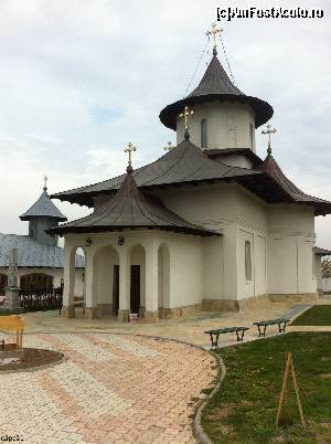 [P06] Biserica mănăstirii » foto by Yersinia Pestis
 - 
<span class="allrVoted glyphicon glyphicon-heart hidden" id="av651792"></span>
<a class="m-l-10 hidden" id="sv651792" onclick="voting_Foto_DelVot(,651792,17524)" role="button">șterge vot <span class="glyphicon glyphicon-remove"></span></a>
<a id="v9651792" class=" c-red"  onclick="voting_Foto_SetVot(651792)" role="button"><span class="glyphicon glyphicon-heart-empty"></span> <b>LIKE</b> = Votează poza</a> <img class="hidden"  id="f651792W9" src="/imagini/loader.gif" border="0" /><span class="AjErrMes hidden" id="e651792ErM"></span>