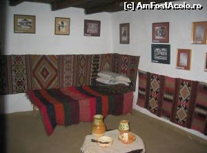 [P12] Casa lui Moş Ion Roată » foto by Michi
 - 
<span class="allrVoted glyphicon glyphicon-heart hidden" id="av630340"></span>
<a class="m-l-10 hidden" id="sv630340" onclick="voting_Foto_DelVot(,630340,17524)" role="button">șterge vot <span class="glyphicon glyphicon-remove"></span></a>
<a id="v9630340" class=" c-red"  onclick="voting_Foto_SetVot(630340)" role="button"><span class="glyphicon glyphicon-heart-empty"></span> <b>LIKE</b> = Votează poza</a> <img class="hidden"  id="f630340W9" src="/imagini/loader.gif" border="0" /><span class="AjErrMes hidden" id="e630340ErM"></span>