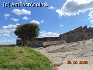 [P51] abatia Montmajour, vedere spre Schitul Saint-Pierre » foto by Yolanda
 - 
<span class="allrVoted glyphicon glyphicon-heart hidden" id="av1519115"></span>
<a class="m-l-10 hidden" id="sv1519115" onclick="voting_Foto_DelVot(,1519115,17531)" role="button">șterge vot <span class="glyphicon glyphicon-remove"></span></a>
<a id="v91519115" class=" c-red"  onclick="voting_Foto_SetVot(1519115)" role="button"><span class="glyphicon glyphicon-heart-empty"></span> <b>LIKE</b> = Votează poza</a> <img class="hidden"  id="f1519115W9" src="/imagini/loader.gif" border="0" /><span class="AjErrMes hidden" id="e1519115ErM"></span>