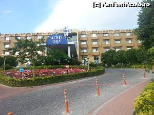 [P09] intrare hotel » foto by peterr
 - 
<span class="allrVoted glyphicon glyphicon-heart hidden" id="av566447"></span>
<a class="m-l-10 hidden" id="sv566447" onclick="voting_Foto_DelVot(,566447,17577)" role="button">șterge vot <span class="glyphicon glyphicon-remove"></span></a>
<a id="v9566447" class=" c-red"  onclick="voting_Foto_SetVot(566447)" role="button"><span class="glyphicon glyphicon-heart-empty"></span> <b>LIKE</b> = Votează poza</a> <img class="hidden"  id="f566447W9" src="/imagini/loader.gif" border="0" /><span class="AjErrMes hidden" id="e566447ErM"></span>