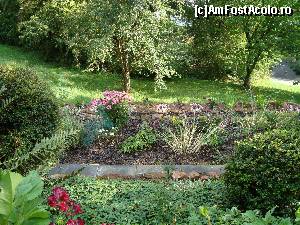 [P17] un colt de sosea printre copaci, vazut de sus de la marginea terasei » foto by mireille
 - 
<span class="allrVoted glyphicon glyphicon-heart hidden" id="av565604"></span>
<a class="m-l-10 hidden" id="sv565604" onclick="voting_Foto_DelVot(,565604,17625)" role="button">șterge vot <span class="glyphicon glyphicon-remove"></span></a>
<a id="v9565604" class=" c-red"  onclick="voting_Foto_SetVot(565604)" role="button"><span class="glyphicon glyphicon-heart-empty"></span> <b>LIKE</b> = Votează poza</a> <img class="hidden"  id="f565604W9" src="/imagini/loader.gif" border="0" /><span class="AjErrMes hidden" id="e565604ErM"></span>