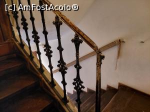 [P17] Scările și balustrada foarte șic. La perete, bara de susținere este înfășurată cu sfoară, foarte rustic. » foto by maryka
 - 
<span class="allrVoted glyphicon glyphicon-heart hidden" id="av1297752"></span>
<a class="m-l-10 hidden" id="sv1297752" onclick="voting_Foto_DelVot(,1297752,17702)" role="button">șterge vot <span class="glyphicon glyphicon-remove"></span></a>
<a id="v91297752" class=" c-red"  onclick="voting_Foto_SetVot(1297752)" role="button"><span class="glyphicon glyphicon-heart-empty"></span> <b>LIKE</b> = Votează poza</a> <img class="hidden"  id="f1297752W9" src="/imagini/loader.gif" border="0" /><span class="AjErrMes hidden" id="e1297752ErM"></span>