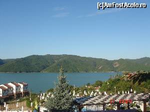 [P30] Vedere spre lac, de la fereastra livingului; ei??!!!  » foto by crismis
 - 
<span class="allrVoted glyphicon glyphicon-heart hidden" id="av574165"></span>
<a class="m-l-10 hidden" id="sv574165" onclick="voting_Foto_DelVot(,574165,17717)" role="button">șterge vot <span class="glyphicon glyphicon-remove"></span></a>
<a id="v9574165" class=" c-red"  onclick="voting_Foto_SetVot(574165)" role="button"><span class="glyphicon glyphicon-heart-empty"></span> <b>LIKE</b> = Votează poza</a> <img class="hidden"  id="f574165W9" src="/imagini/loader.gif" border="0" /><span class="AjErrMes hidden" id="e574165ErM"></span>