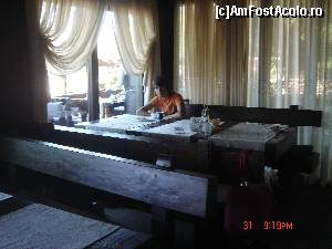[P34] Baietel somnoros in restaurant, la micul-dejun » foto by crismis
 - 
<span class="allrVoted glyphicon glyphicon-heart hidden" id="av574169"></span>
<a class="m-l-10 hidden" id="sv574169" onclick="voting_Foto_DelVot(,574169,17717)" role="button">șterge vot <span class="glyphicon glyphicon-remove"></span></a>
<a id="v9574169" class=" c-red"  onclick="voting_Foto_SetVot(574169)" role="button"><span class="glyphicon glyphicon-heart-empty"></span> <b>LIKE</b> = Votează poza</a> <img class="hidden"  id="f574169W9" src="/imagini/loader.gif" border="0" /><span class="AjErrMes hidden" id="e574169ErM"></span>