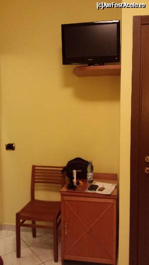 [P02] Hotel Florence » foto by andreea_c
 - 
<span class="allrVoted glyphicon glyphicon-heart hidden" id="av576486"></span>
<a class="m-l-10 hidden" id="sv576486" onclick="voting_Foto_DelVot(,576486,17756)" role="button">șterge vot <span class="glyphicon glyphicon-remove"></span></a>
<a id="v9576486" class=" c-red"  onclick="voting_Foto_SetVot(576486)" role="button"><span class="glyphicon glyphicon-heart-empty"></span> <b>LIKE</b> = Votează poza</a> <img class="hidden"  id="f576486W9" src="/imagini/loader.gif" border="0" /><span class="AjErrMes hidden" id="e576486ErM"></span>