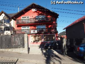 [P02] Vila Paunasul-Intrare » foto by Maqulyn
 - 
<span class="allrVoted glyphicon glyphicon-heart hidden" id="av583397"></span>
<a class="m-l-10 hidden" id="sv583397" onclick="voting_Foto_DelVot(,583397,17849)" role="button">șterge vot <span class="glyphicon glyphicon-remove"></span></a>
<a id="v9583397" class=" c-red"  onclick="voting_Foto_SetVot(583397)" role="button"><span class="glyphicon glyphicon-heart-empty"></span> <b>LIKE</b> = Votează poza</a> <img class="hidden"  id="f583397W9" src="/imagini/loader.gif" border="0" /><span class="AjErrMes hidden" id="e583397ErM"></span>