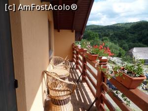 P11 [JUL-2019] Balconul de la etajul 1, la care au acces 2 camere. 