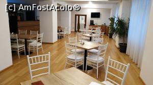 [P18] Hotel Otopeni - restaurant » foto by elenaadina
 - 
<span class="allrVoted glyphicon glyphicon-heart hidden" id="av1345241"></span>
<a class="m-l-10 hidden" id="sv1345241" onclick="voting_Foto_DelVot(,1345241,17869)" role="button">șterge vot <span class="glyphicon glyphicon-remove"></span></a>
<a id="v91345241" class=" c-red"  onclick="voting_Foto_SetVot(1345241)" role="button"><span class="glyphicon glyphicon-heart-empty"></span> <b>LIKE</b> = Votează poza</a> <img class="hidden"  id="f1345241W9" src="/imagini/loader.gif" border="0" /><span class="AjErrMes hidden" id="e1345241ErM"></span>