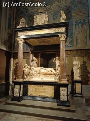 [P39] Uppsala, Catedrala, Momântul Regelui Ioan al III-lea al Suediei (Johan III) » foto by mprofeanu
 - 
<span class="allrVoted glyphicon glyphicon-heart hidden" id="av1513415"></span>
<a class="m-l-10 hidden" id="sv1513415" onclick="voting_Foto_DelVot(,1513415,17905)" role="button">șterge vot <span class="glyphicon glyphicon-remove"></span></a>
<a id="v91513415" class=" c-red"  onclick="voting_Foto_SetVot(1513415)" role="button"><span class="glyphicon glyphicon-heart-empty"></span> <b>LIKE</b> = Votează poza</a> <img class="hidden"  id="f1513415W9" src="/imagini/loader.gif" border="0" /><span class="AjErrMes hidden" id="e1513415ErM"></span>