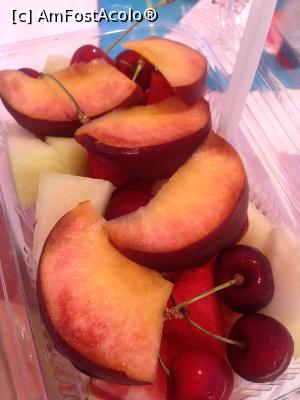 [P18] salata de fructe care o vindea o doamna pe plajă, 3 euro » foto by alexandrac
 - 
<span class="allrVoted glyphicon glyphicon-heart hidden" id="av923972"></span>
<a class="m-l-10 hidden" id="sv923972" onclick="voting_Foto_DelVot(,923972,17971)" role="button">șterge vot <span class="glyphicon glyphicon-remove"></span></a>
<a id="v9923972" class=" c-red"  onclick="voting_Foto_SetVot(923972)" role="button"><span class="glyphicon glyphicon-heart-empty"></span> <b>LIKE</b> = Votează poza</a> <img class="hidden"  id="f923972W9" src="/imagini/loader.gif" border="0" /><span class="AjErrMes hidden" id="e923972ErM"></span>